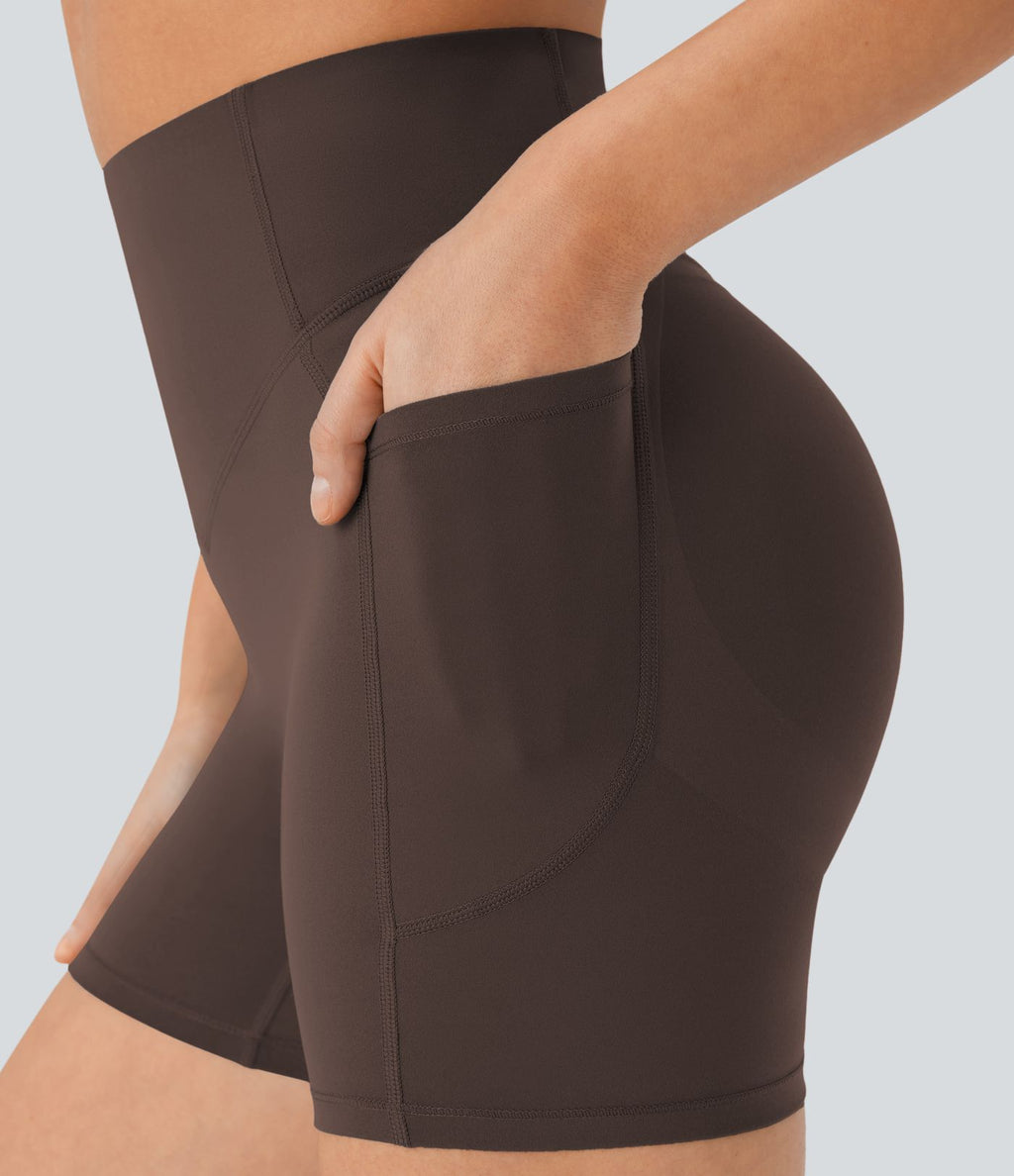 Short cycliste 12,5 cm d'entraînement gainant galbant taille haute avec effet scrunch et poches Halara UltraSculpt™