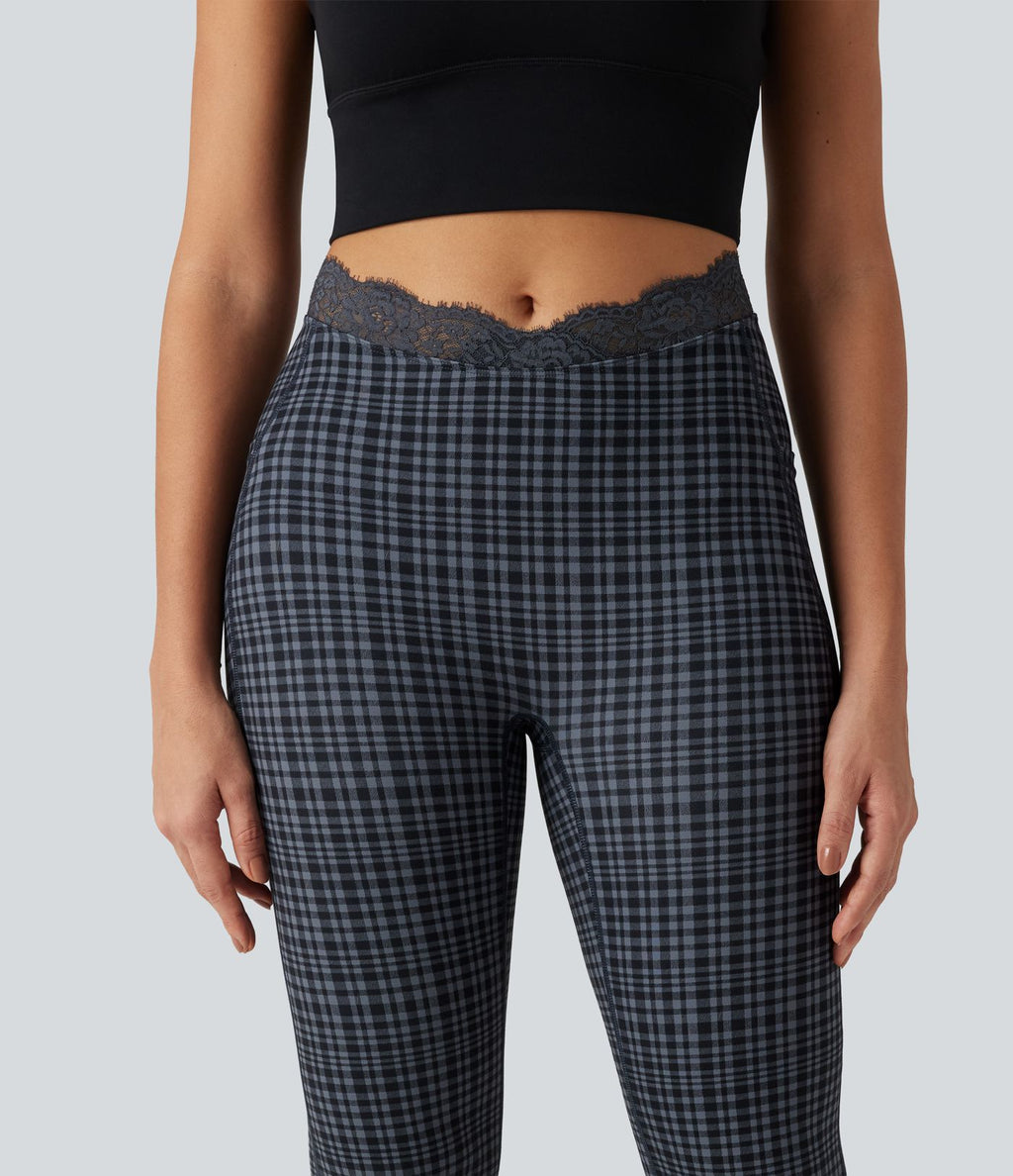 Legging yoga flare Halara UltraSculpt™ taille haute en V à motif tartan avec dentelle contrastée et poches