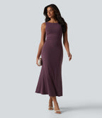 Robe midi sans manches col bateau avec brassière intégrée