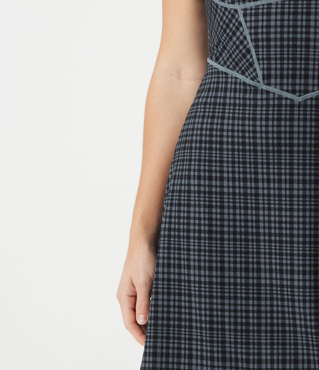 Robe mini décontractée à carreaux Halara UltraSculpt™ avec corset à encolure carrée, brassière intégrée 2-en-1 et poches - Easy Peasy