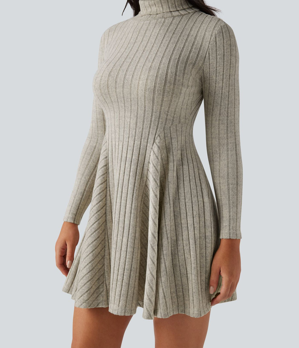 Robe mini évasée col montant à manches longues en maille côtelée
