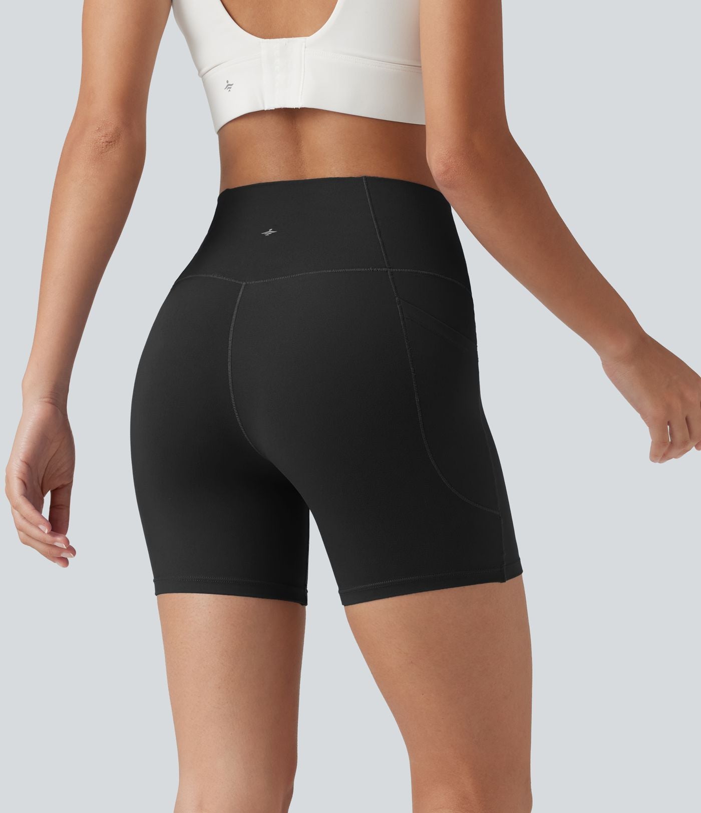 Short cycliste de yoga SoftlyZero™ 13 cm taille haute croisée avec poches et protection solaire UPF50+