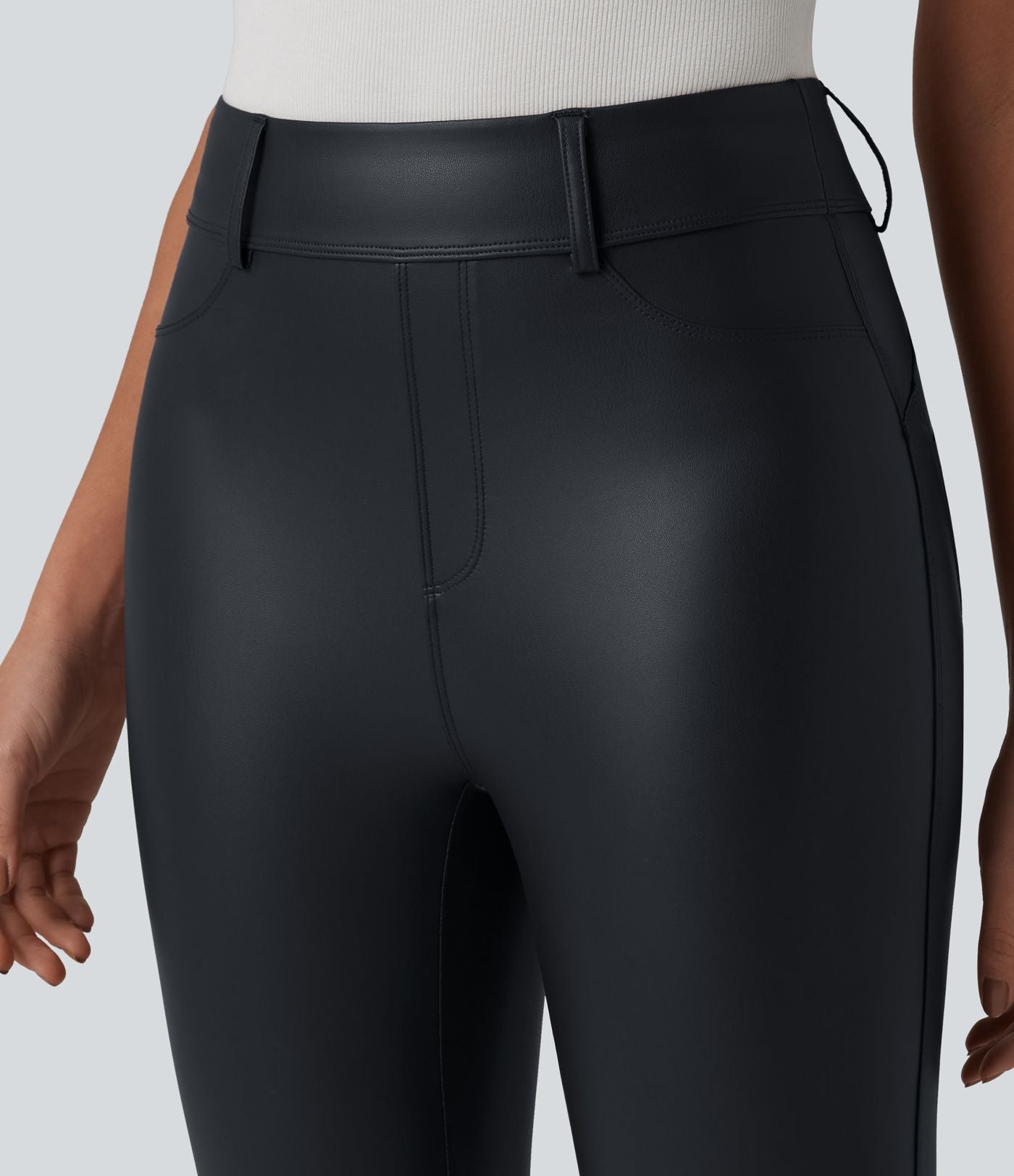 Legging 7/8 casual taille haute extensible en simili cuir avec poches
