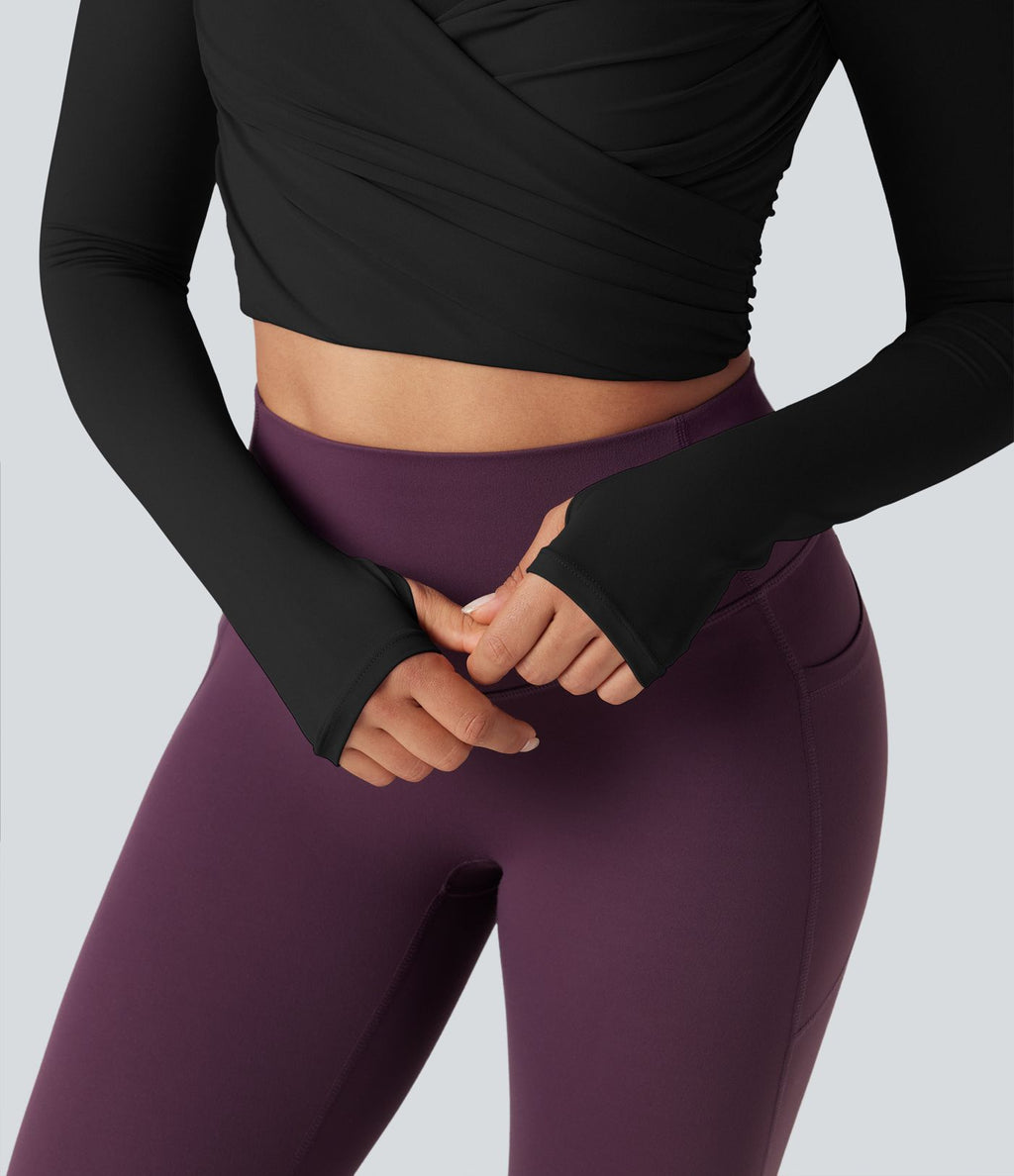 Top de sport yoga court push-up mousse col échancré manches longues avec trous pouces croisé