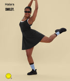 Robe sport évasée dos ouvert torsadé Halara X Smiley® SoftlyZero™ Airy avec poches – Longueur allongée – Édition Easy Peasy – Bonnets A à D