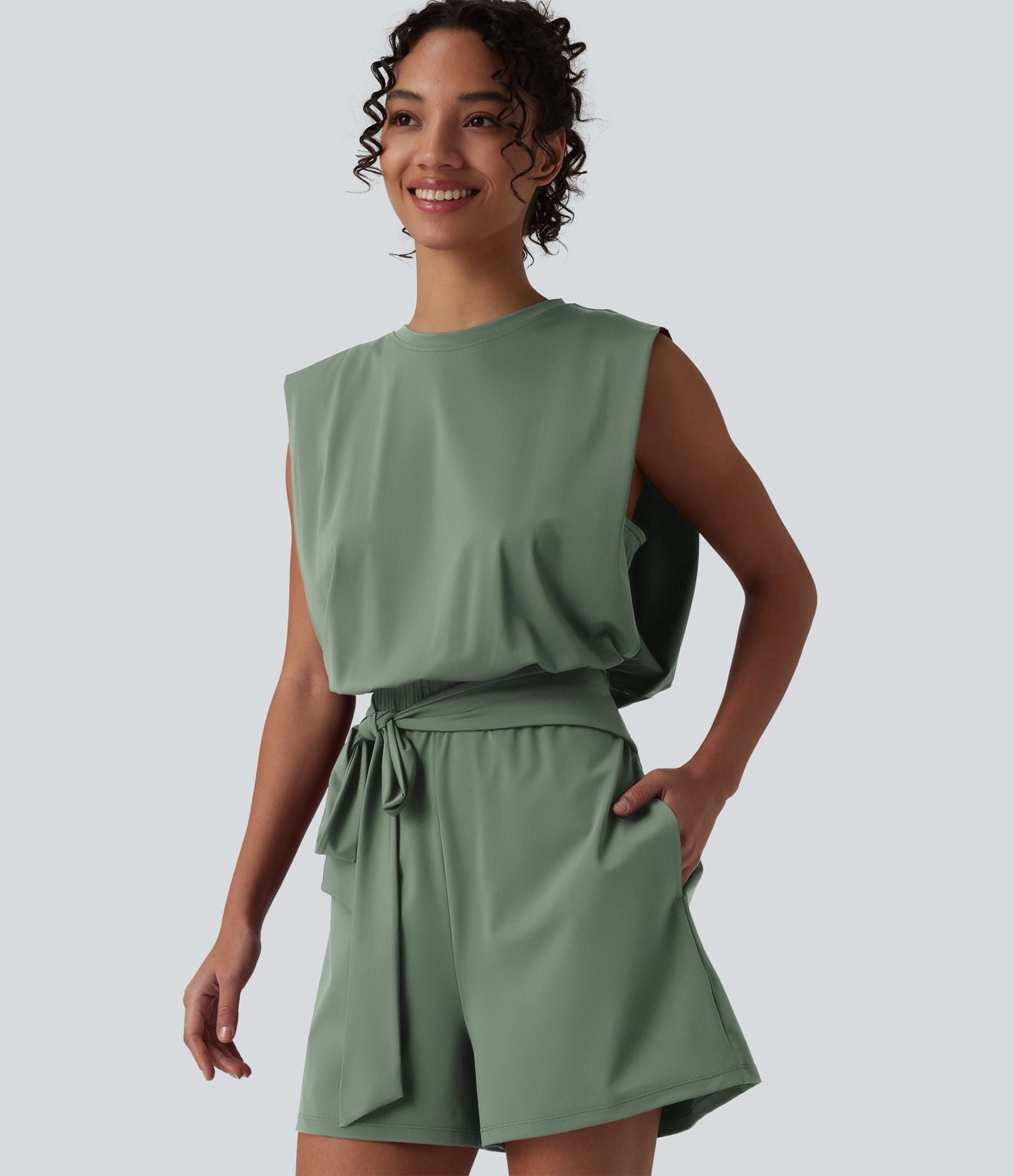 Combishort décontracté col rond sans manches effet frais InstantCool avec nœud frontal et poches, accès facile Easy Peasy, protection solaire UPF50+