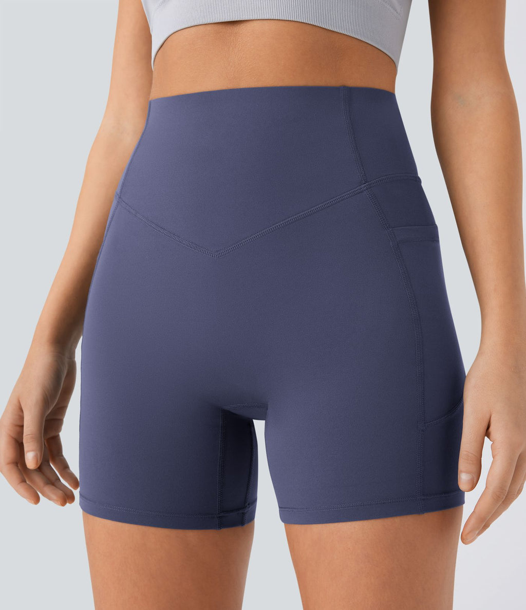 Short cycliste 12,5 cm d'entraînement gainant galbant taille haute avec effet scrunch et poches Halara UltraSculpt™