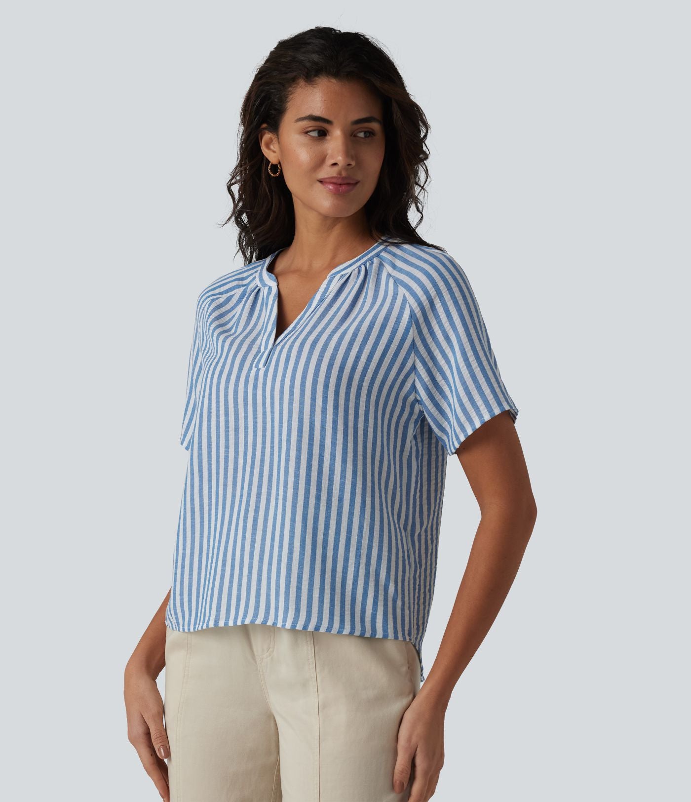 Blouse col V manches courtes à rayures aspect lin
