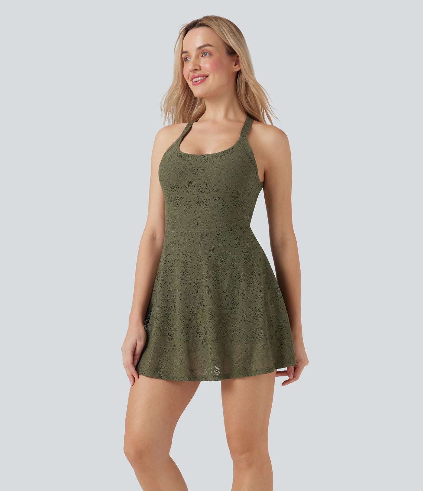 Robe-short 2-en-1 mini de danse active avec dos nu, détail torsadé, dentelle et poches-Easy Peasy