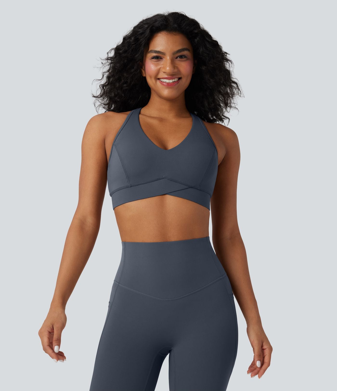 Brassière de sport entraînement Halara UltraSculpt™ soutien intermédiaire col V dos nageur bonnets A-C