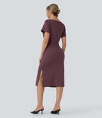 Robe tailleur mi-longue moulante manches courtes froncée