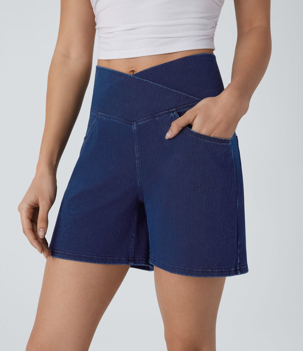 Halara Flex™ Short décontracté évasé à jambe large en denim extensible délavé taille haute croisée avec poches multiples