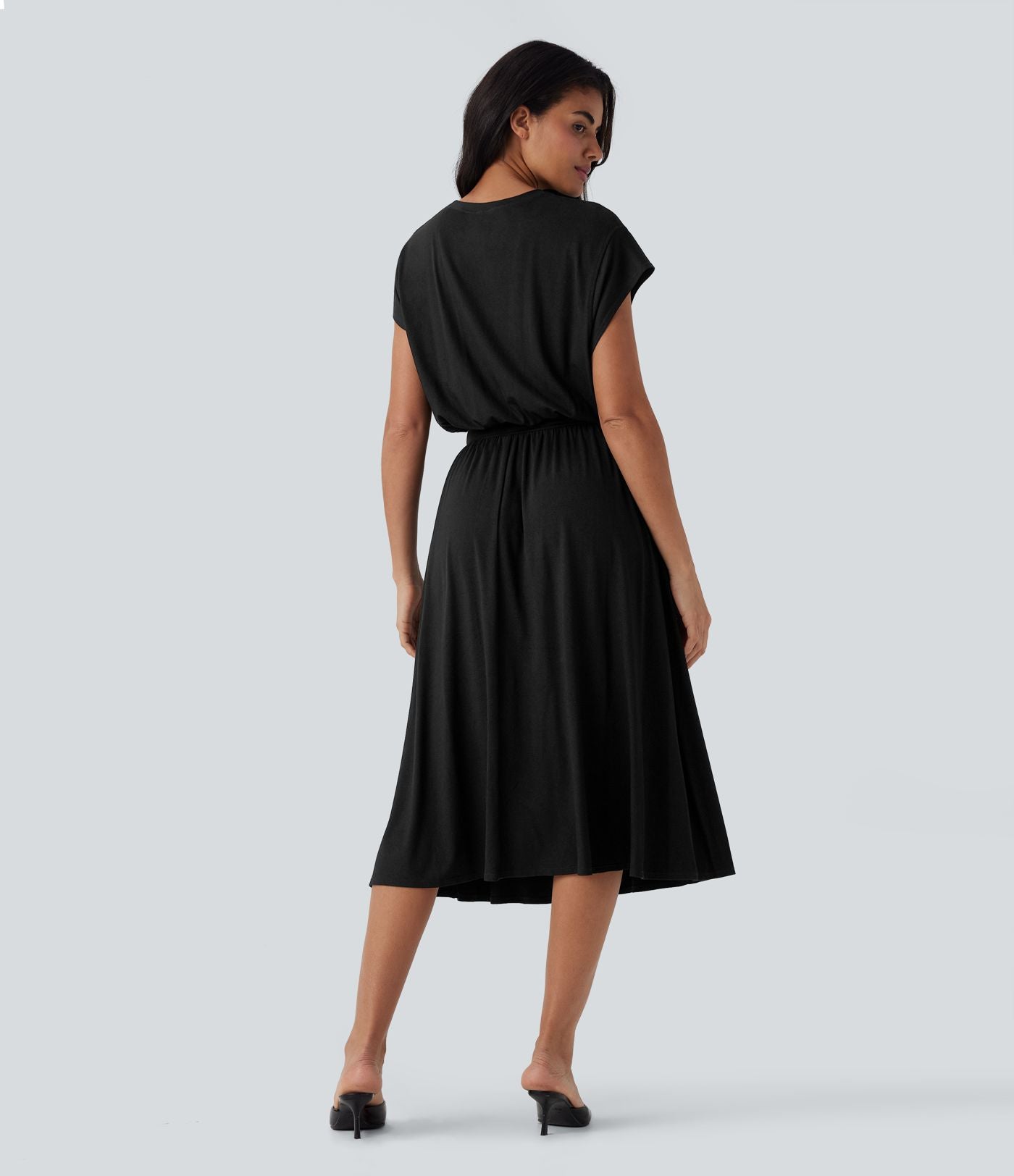 Robe de travail mi-longue fluide gainante à manches chauve-souris avec poches