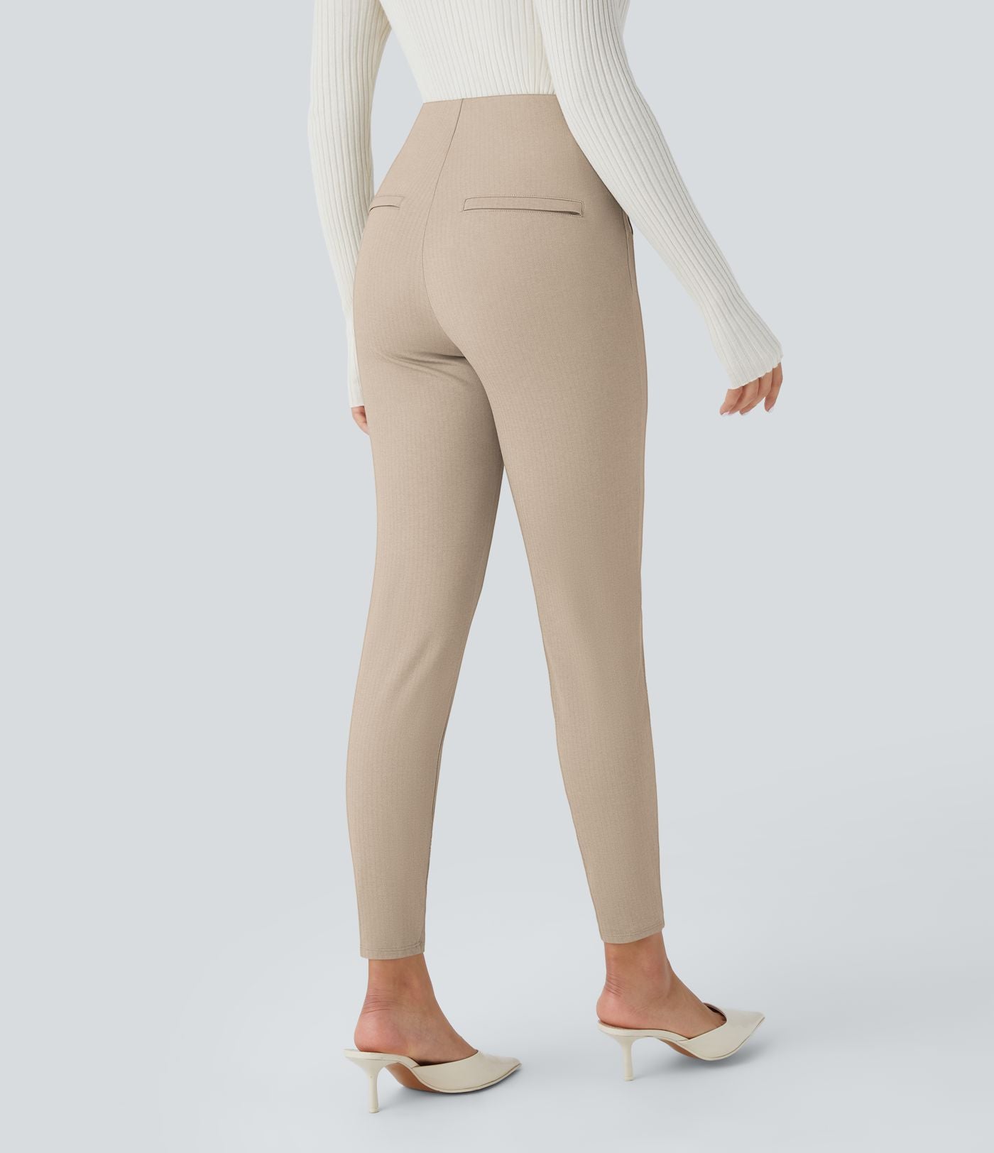 Pantalon tailleur skinny gainant taille haute à chevrons avec poches arrière zippées décoratives