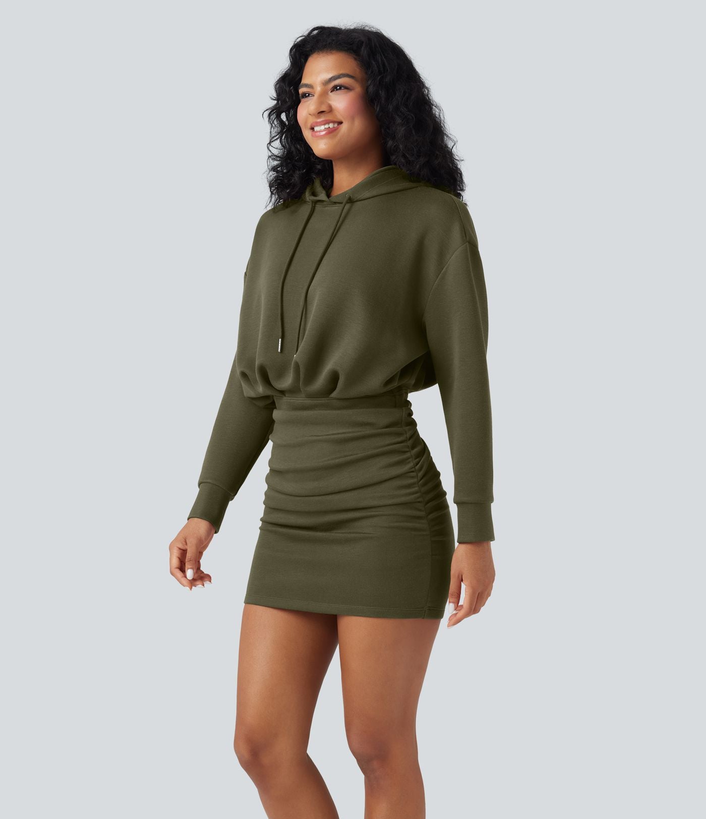 Robe décontractée SpacerTek™ mini à manches longues, effet froncé avec capuche