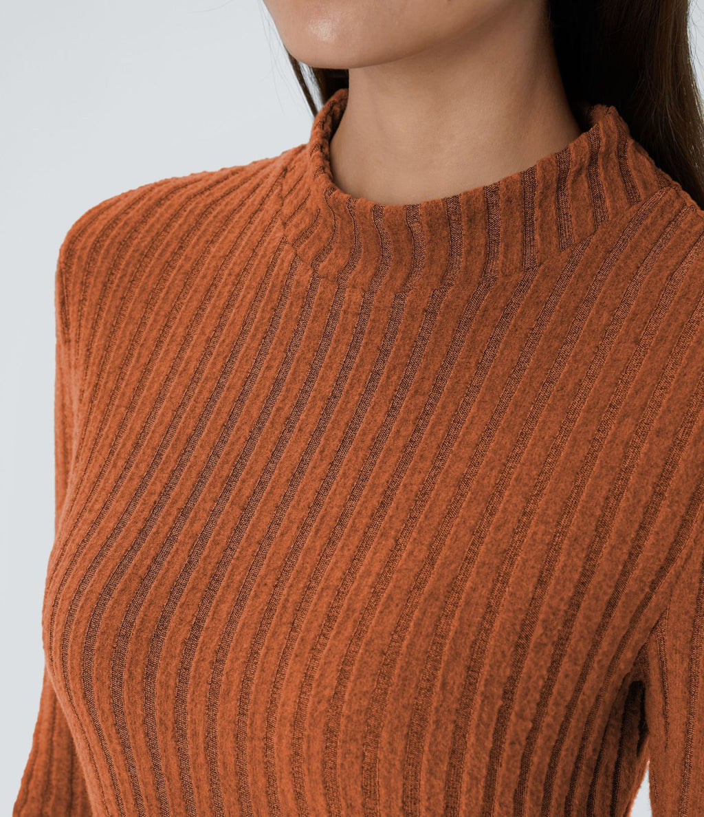 Robe de courte décontractée en maille côtelée à col montant et manches longues