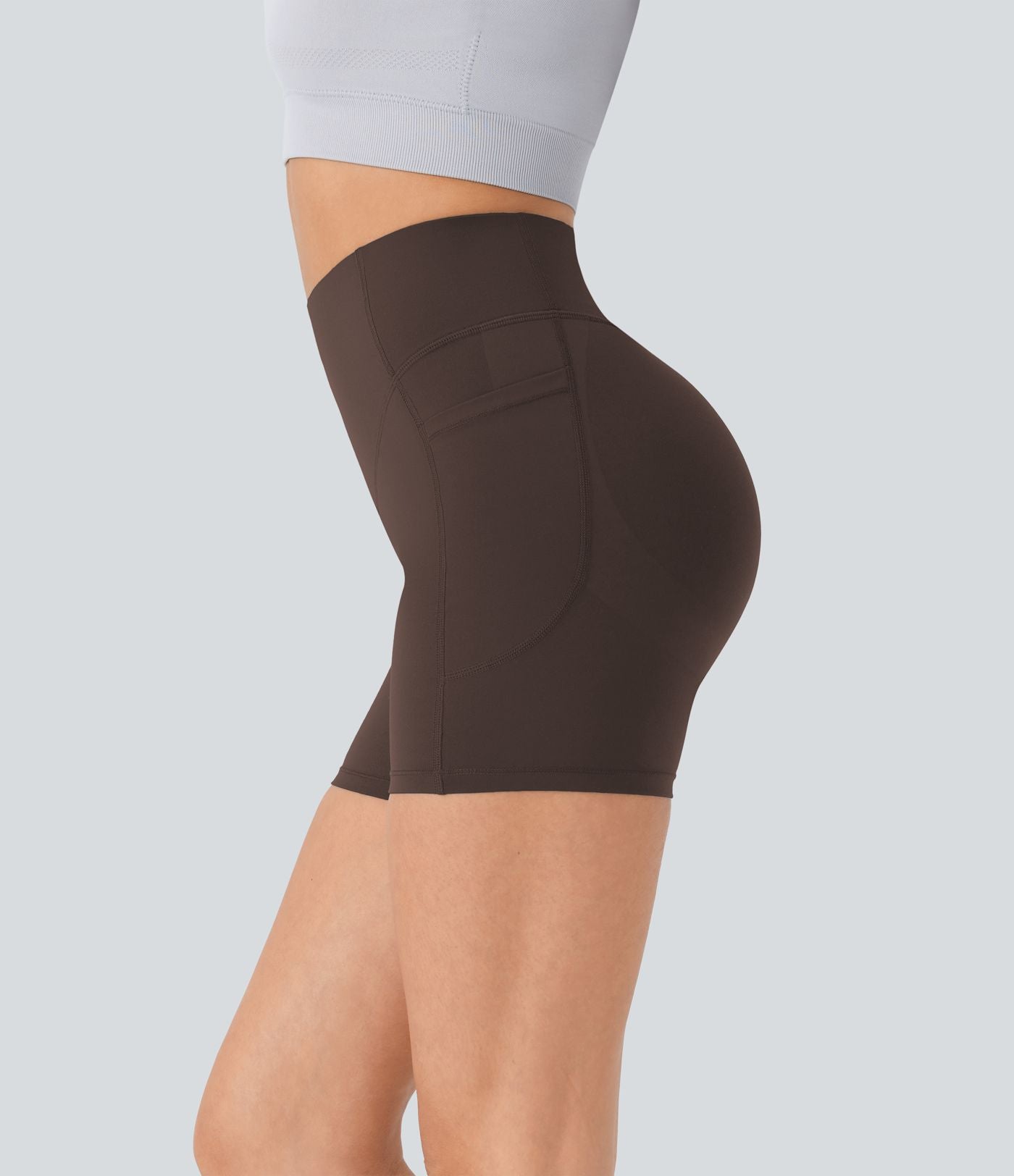 Short cycliste 12,5 cm d'entraînement gainant galbant taille haute avec effet scrunch et poches Halara UltraSculpt™