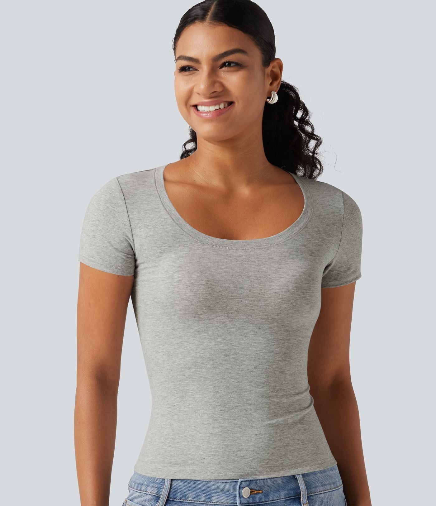 T-shirt Halara décontracté en jersey de coton à manches courtes col dégagé