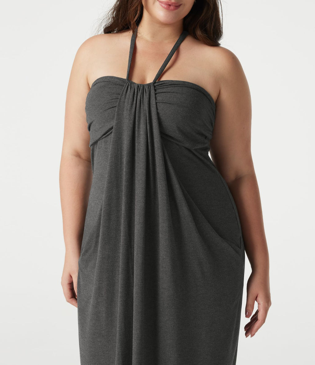 Robe maxi grande taille col halter dos nu avec lien au dos et poches