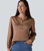 Chemisier tailleur en satin col cranté manches longues