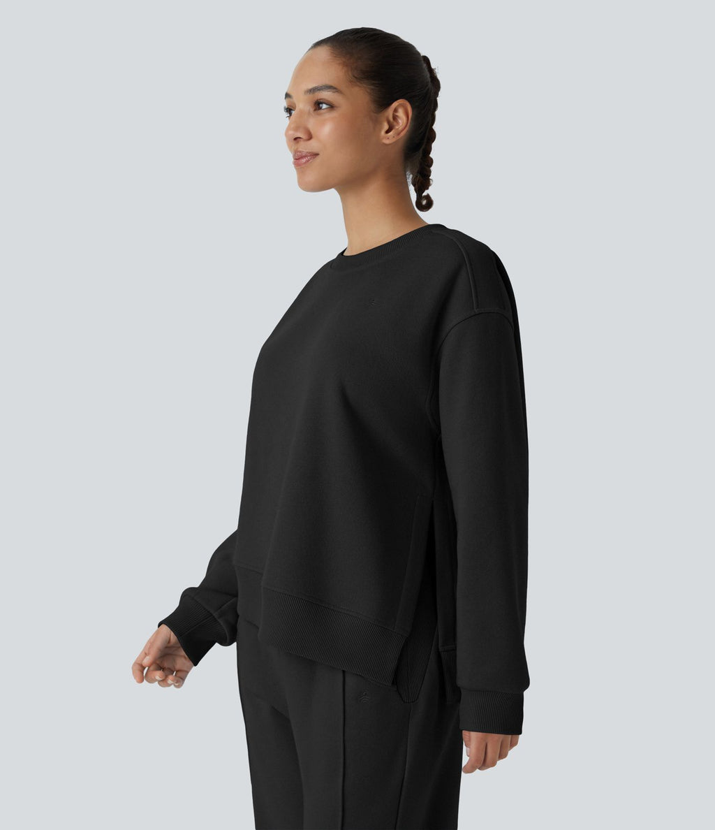 Sweat-shirt décontracté oversize en polaire, col rond, épaules tombantes, manches longues, ourlet fendu, empiècements côtelés contrastés et broderies