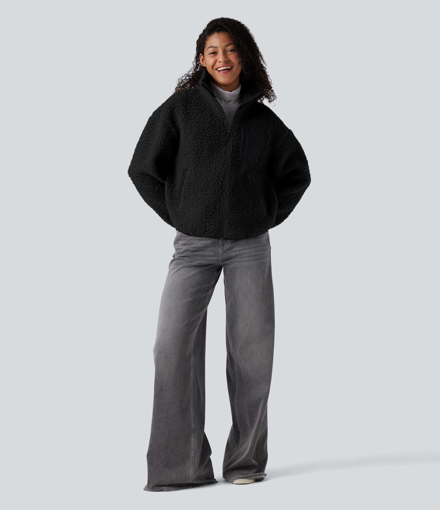 Veste sherpa col roulé manches longues avec poches