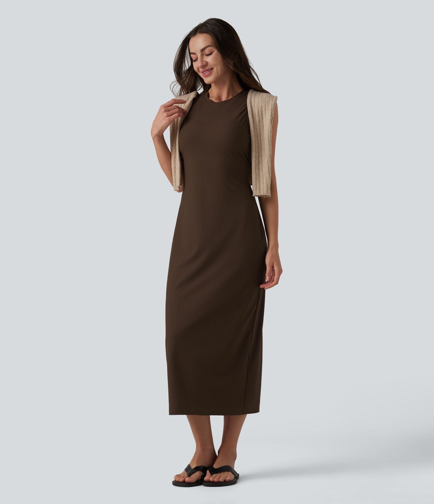 Robe midi moulante décontractée côtelée à col rond sans manches avec soutien-gorge intégré