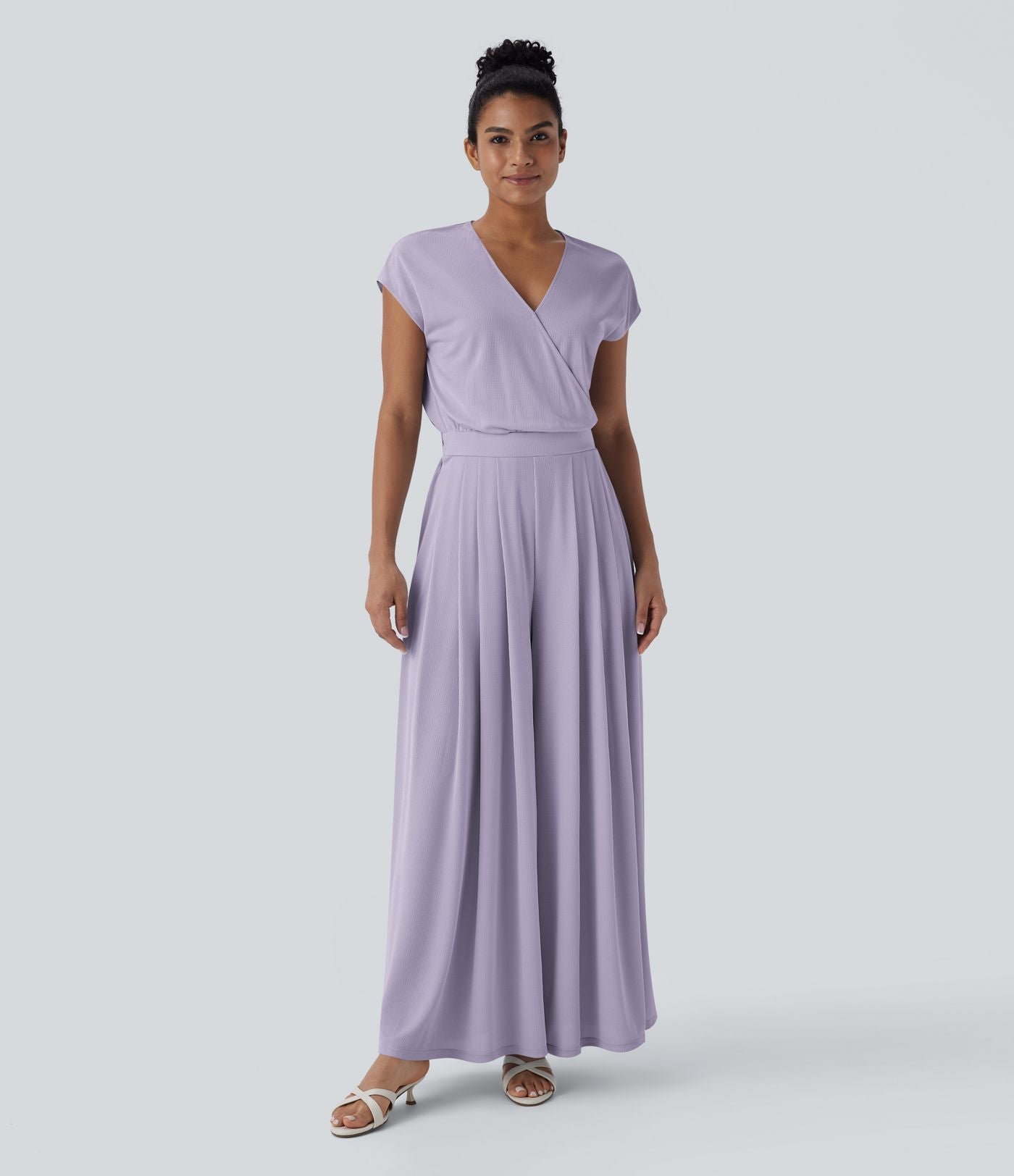 Combinaison fluide en tissu gaufré, col V, manches courtes, jambes larges et poches latérales - Easy Peasy Edition