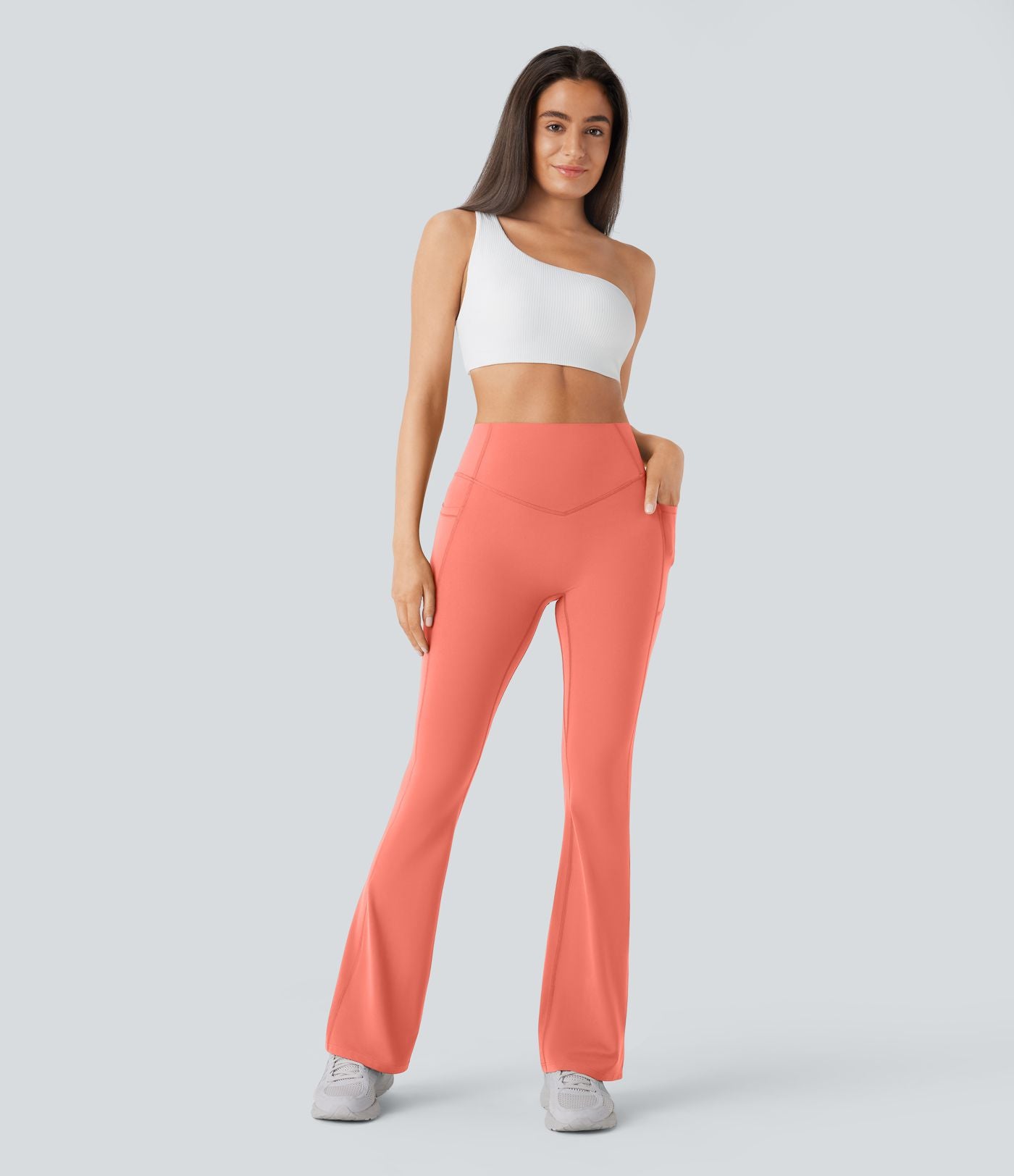 Pantalon de yoga à coupe bootcut gainant galbant taille haute avec effet scrunch et poches Halara UltraSculpt™