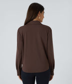 Chemise de travail à col cranté, coupe croisée et manches longues