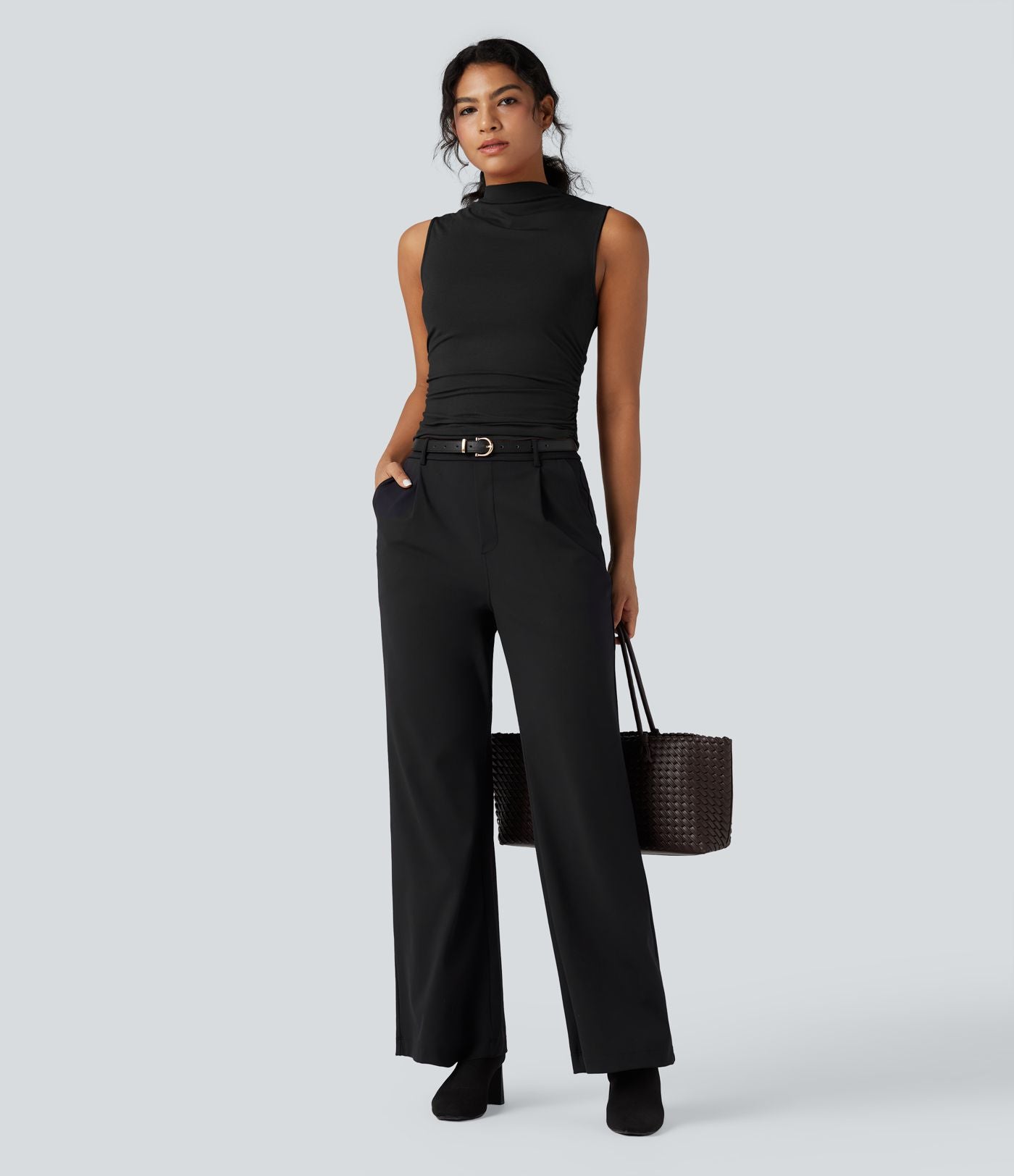 Top tailleur froncé col montant sans manches