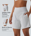 Short yoga 2-en-1 à rayures taille super haute 17,5 cm avec poches