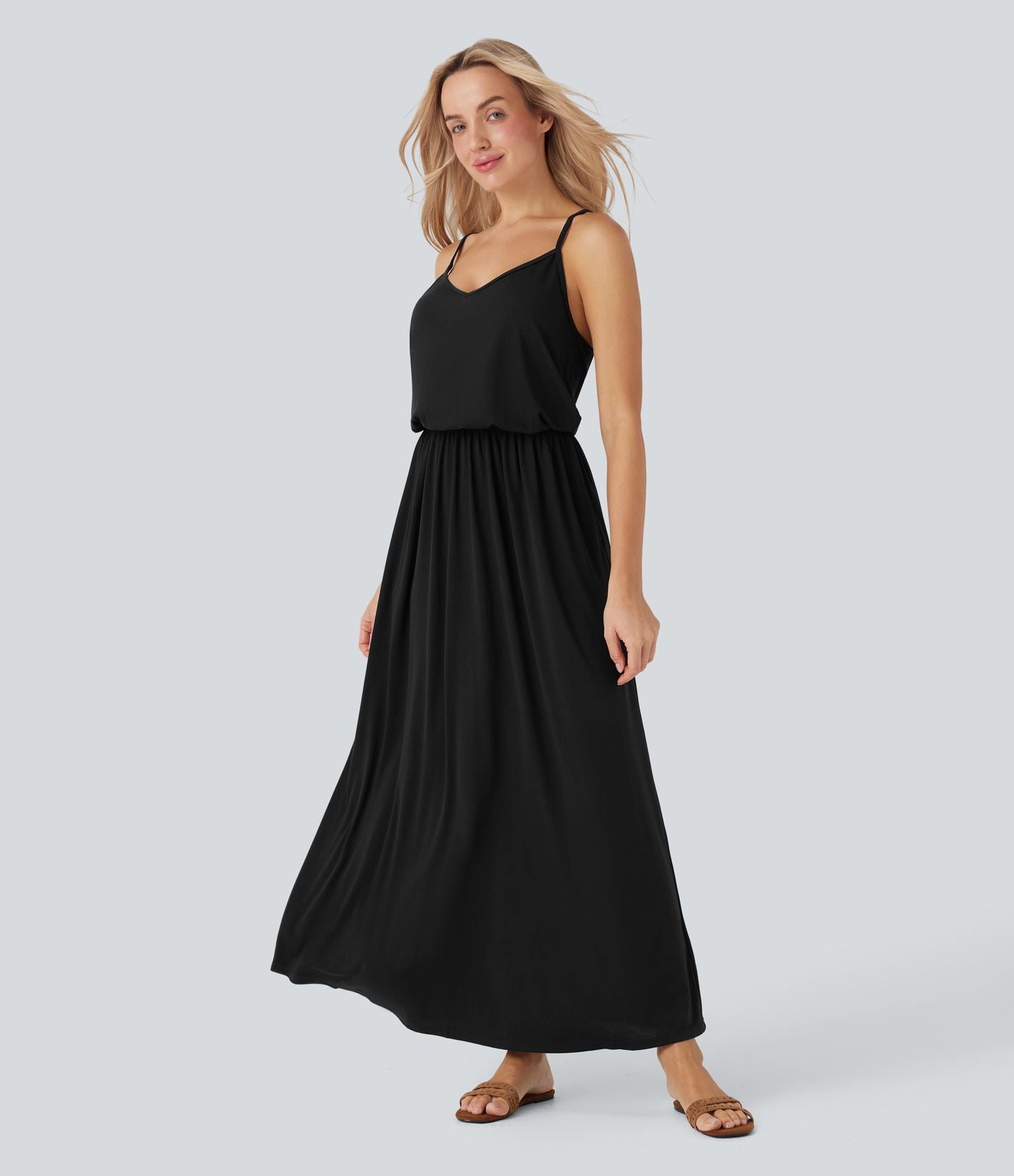 Robe longue fluide type nuisette à bretelles ajustables avec poches