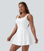 Robe de sport mini 2-en-1 SoftlyZero™ Airy col U poches effet frais InstantCool danse bonnets E-G, accès facile Easy Peasy