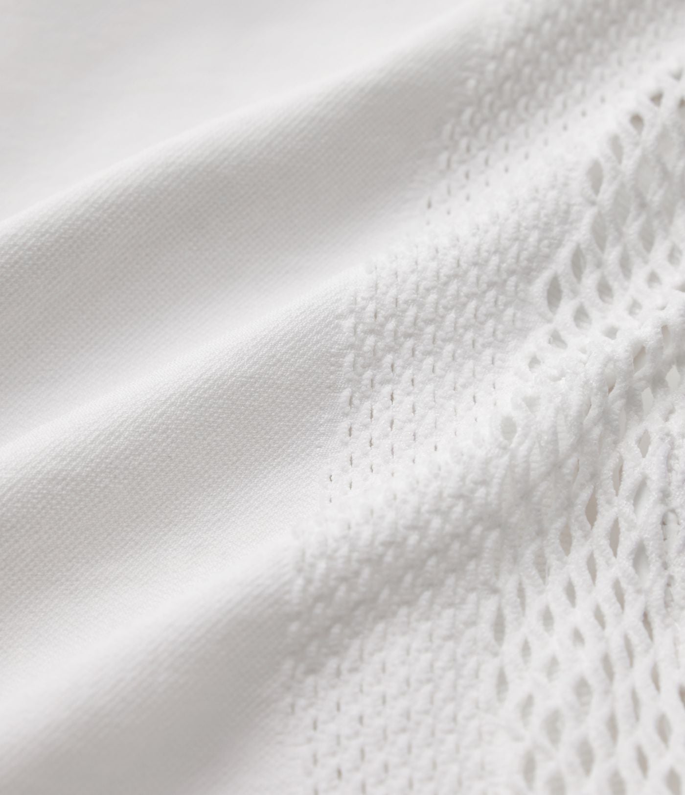 OneForm Seamless Flow Haut de sport crop col rond manches courtes avec découpes