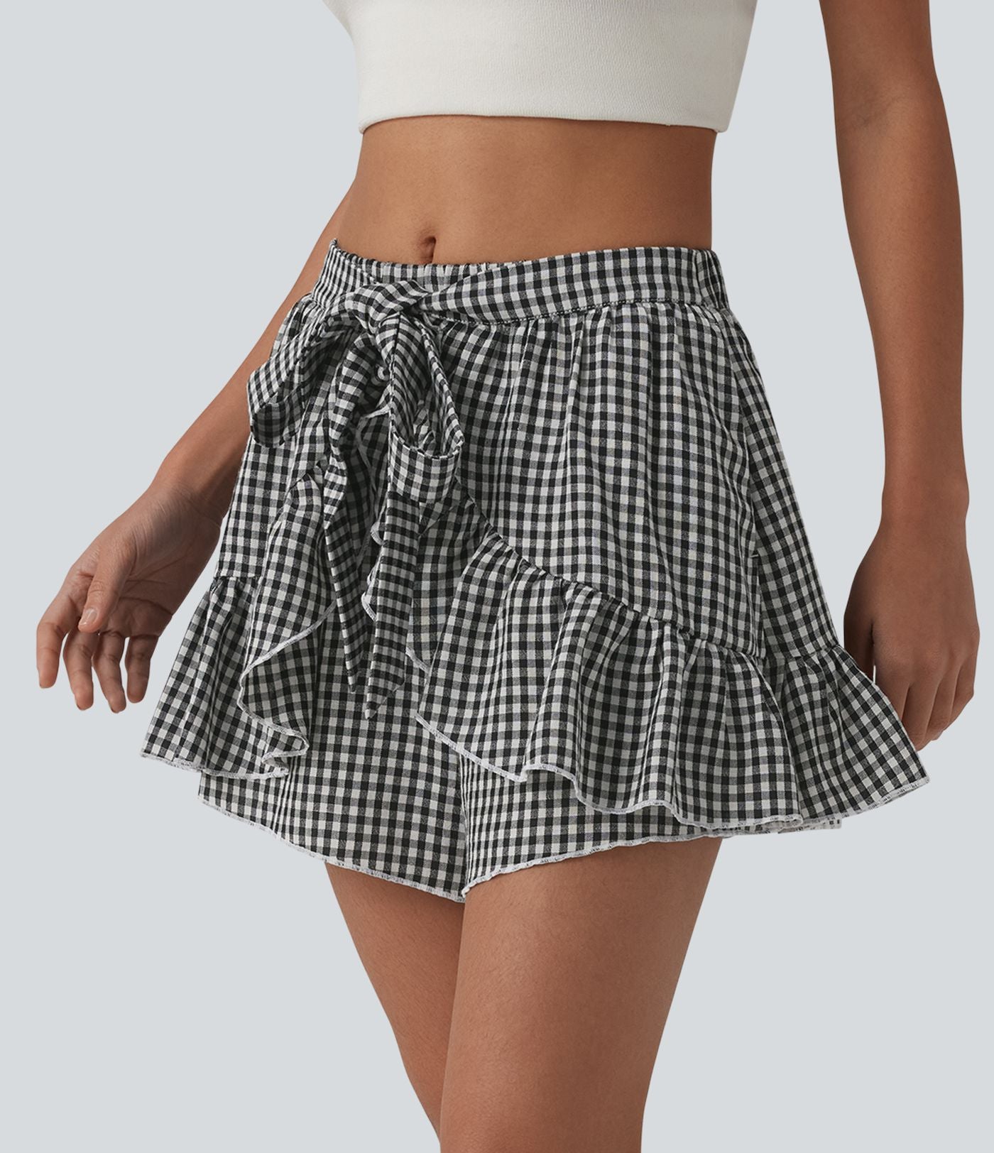 Short resort à volants en vichy aspect lin taille mi-haute avec nœud frontal et poches