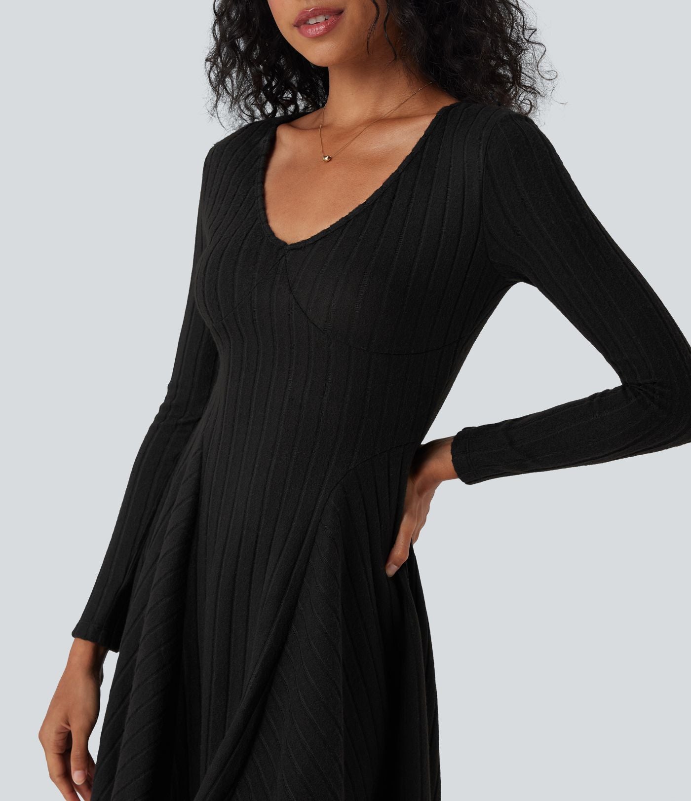 Robe décontractée mini évasée maille côtelée col V manches longues