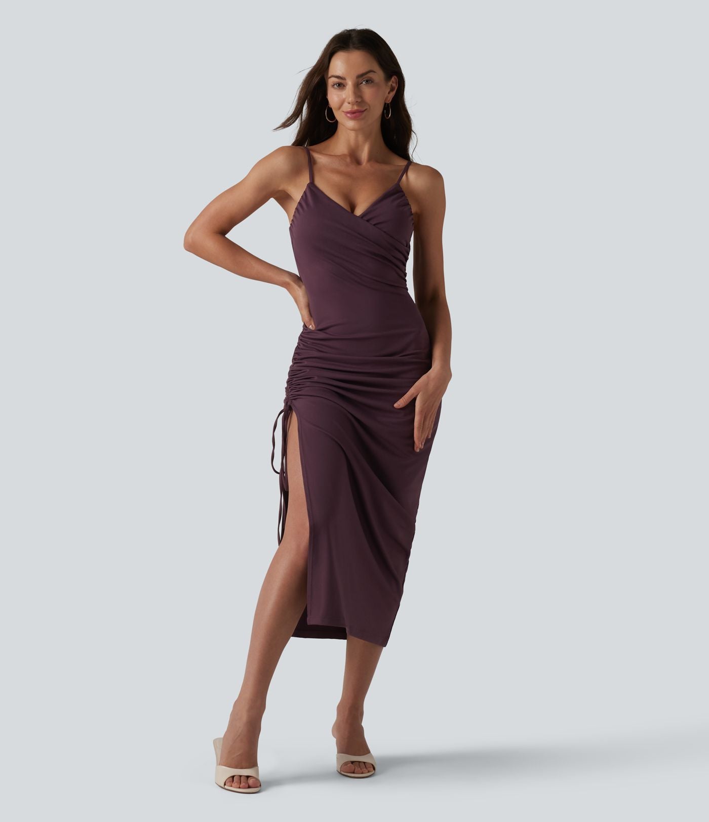 Robe midi moulante à col en V rembourrage non amovible et fronces à cordon