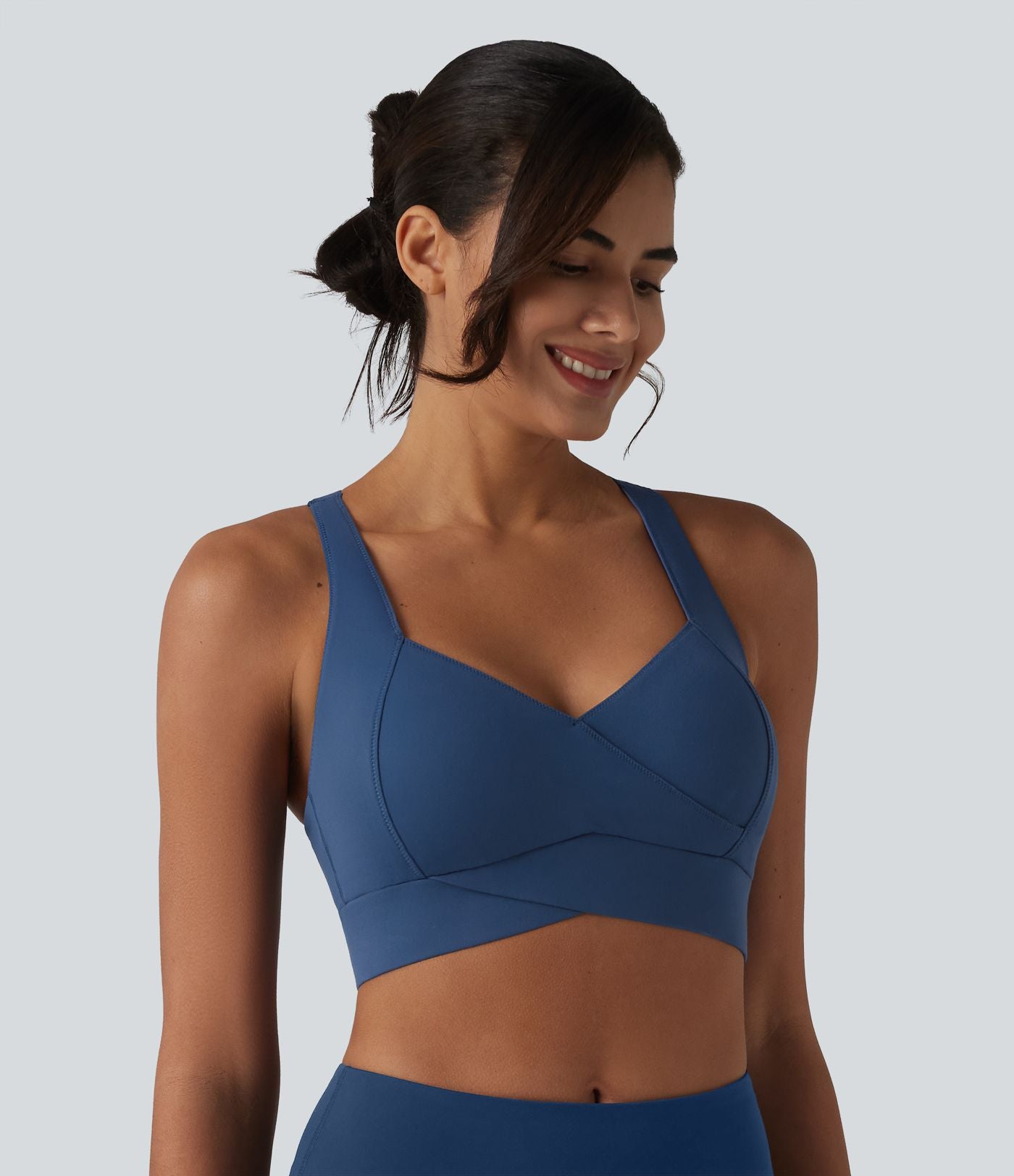 Brassière de sport SoftlyZero™ Plush maintien léger dos nu avec découpes et brassière intégrée