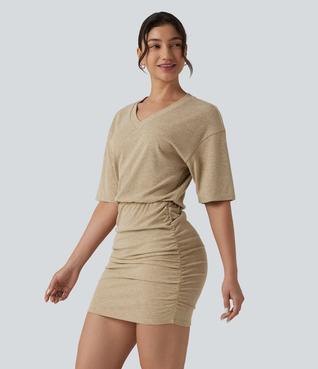 Robe mini moulante décontractée en maille côtelée, col V, manches courtes, froncée