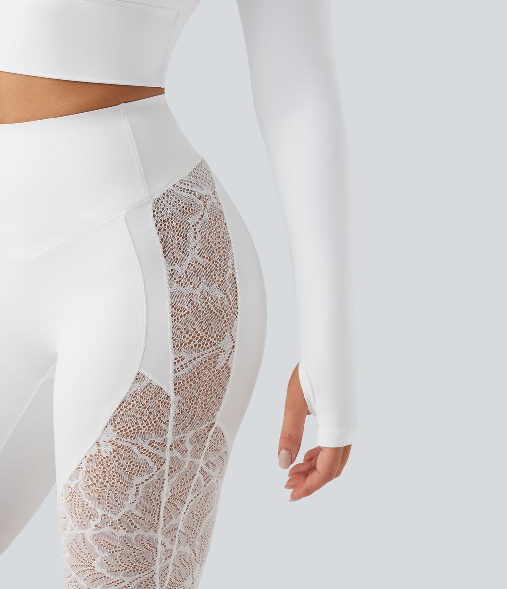Haut de sport yoga court push-up à manches longues avec passants pouces et dentelle contrastée - UPF50+ SoftlyZero™