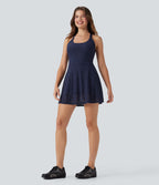 Robe-short 2-en-1 mini de danse active avec dos nu, détail torsadé, dentelle et poches-Easy Peasy
