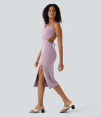 Robe midi laquée fendue, brassière intégrée, dos nu croisé