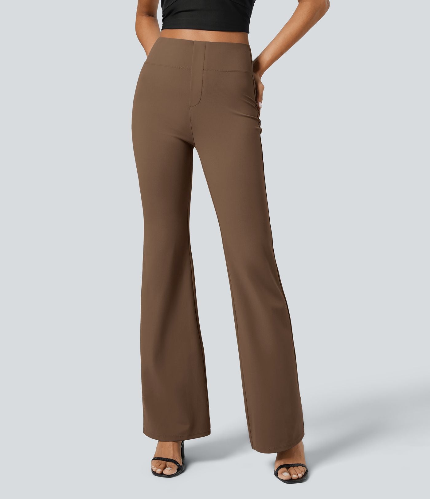 Pantalon tailleur légèrement évasé taille haute avec poches arrière Halara Flex™