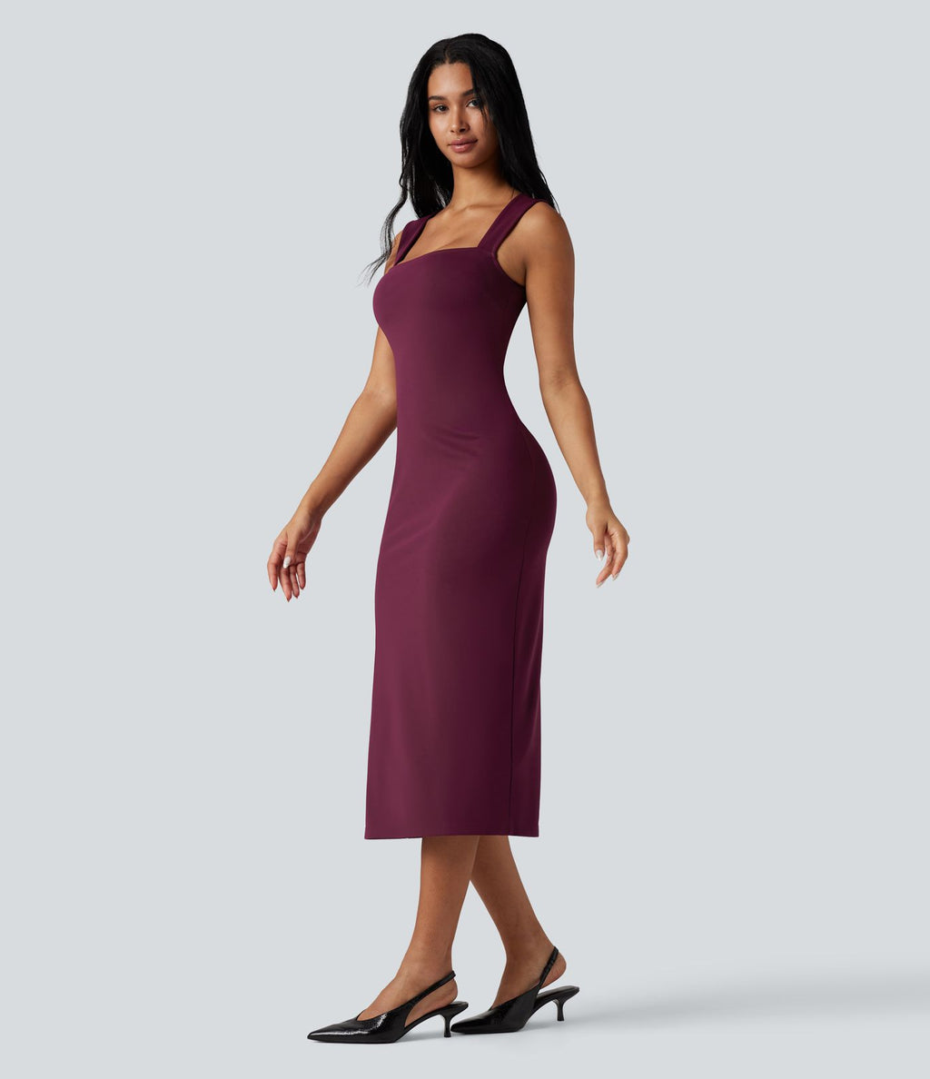 Robe mi-longue moulante fendue col carré sans manches