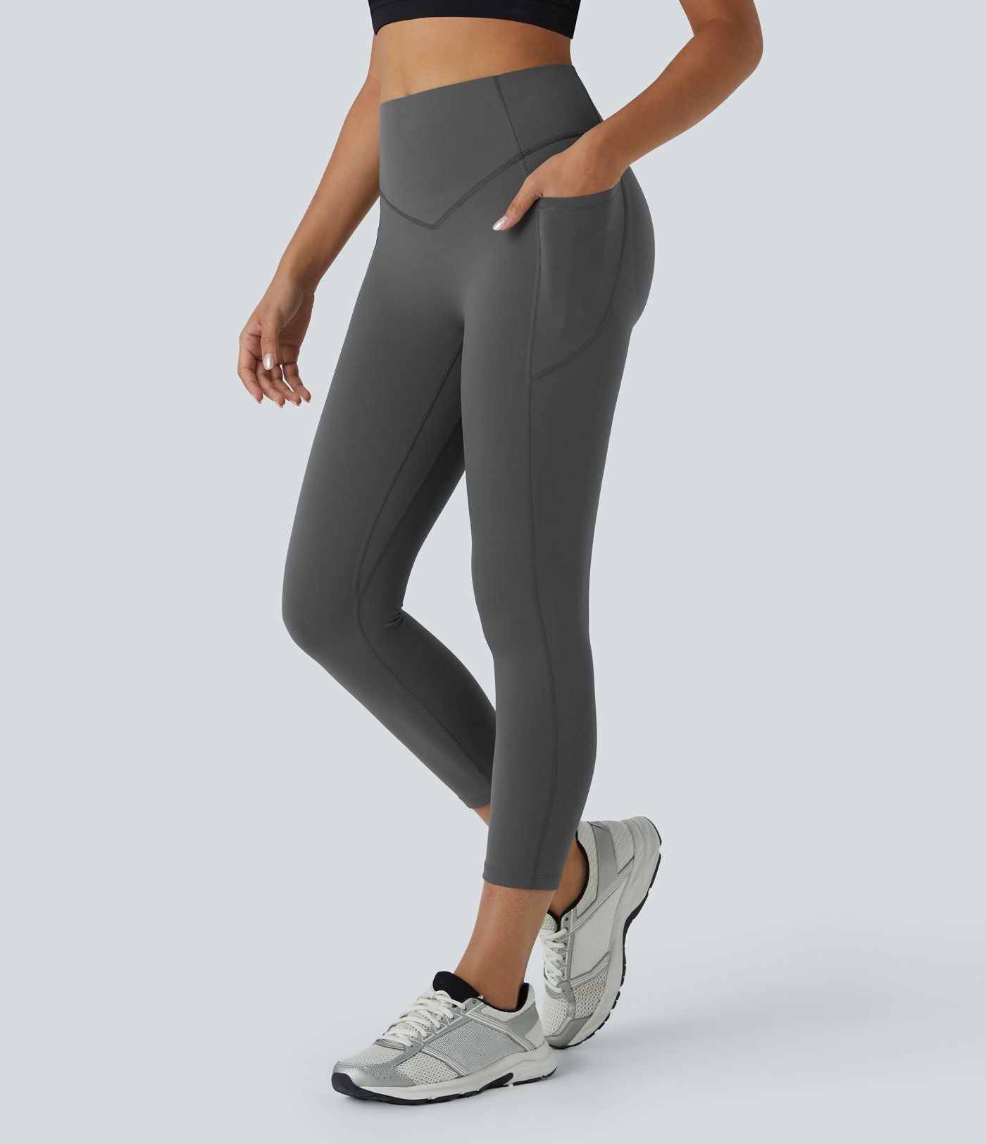 Legging corsaire d'entraînement gainant galbant taille haute avec effet scrunch et poches Halara UltraSculpt™
