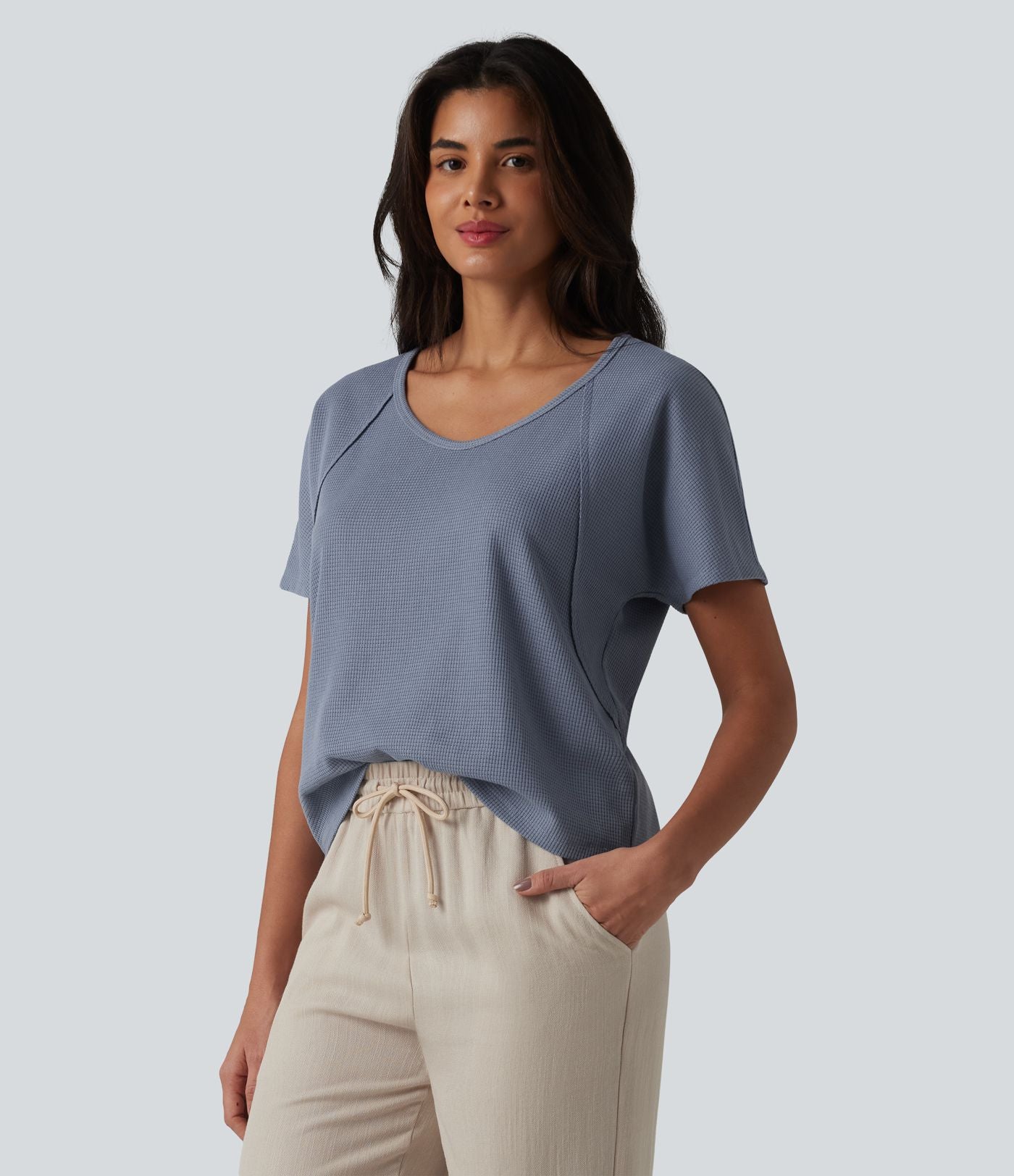 T-shirt casual en tissu gaufré à encolure cœur et manches courtes