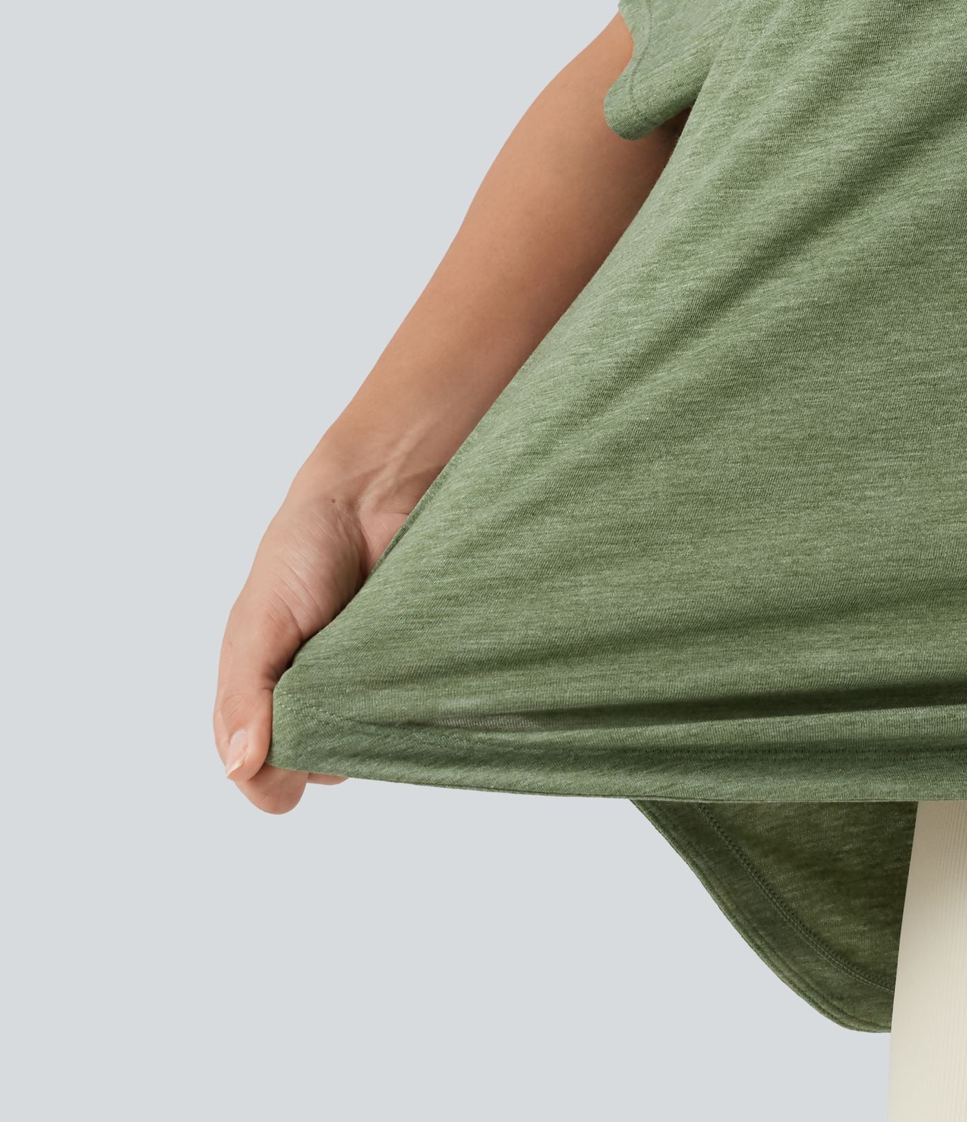 Haut décontracté chiné à une épaule, manches courtes, ourlet arrondi haut-bas, brassière intégrée