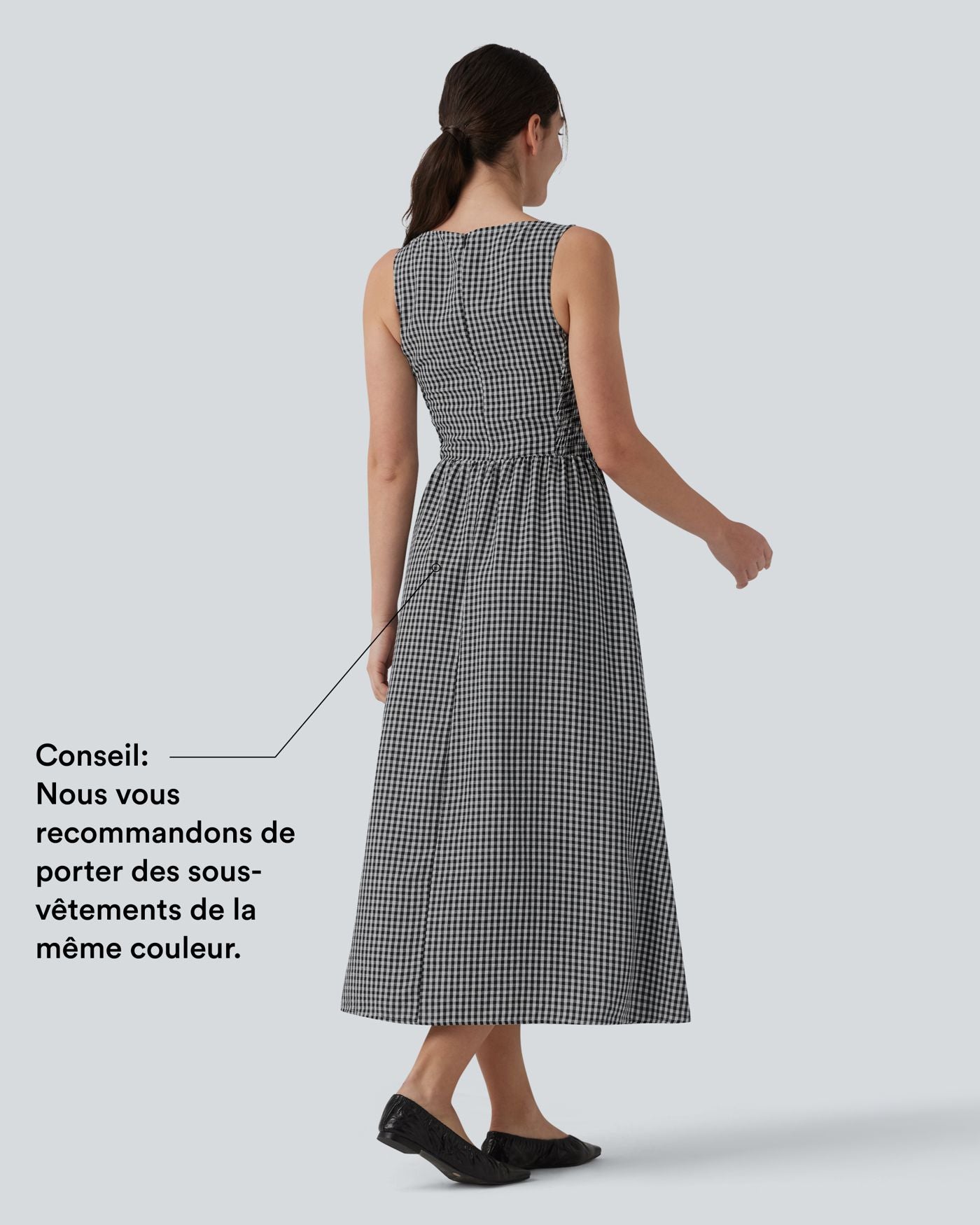 Robe longue fluide casual aspect lin col bateau sans manches à carreaux avec poches