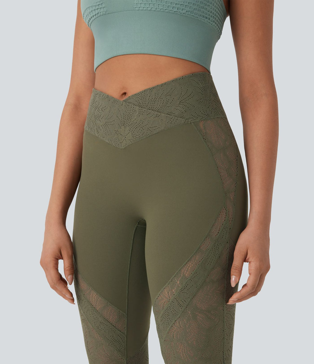 Pantalon de yoga évasé à taille haute croisée, poche arrière et dentelle
